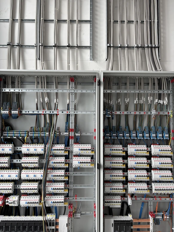 Elektroinštalácie (4)